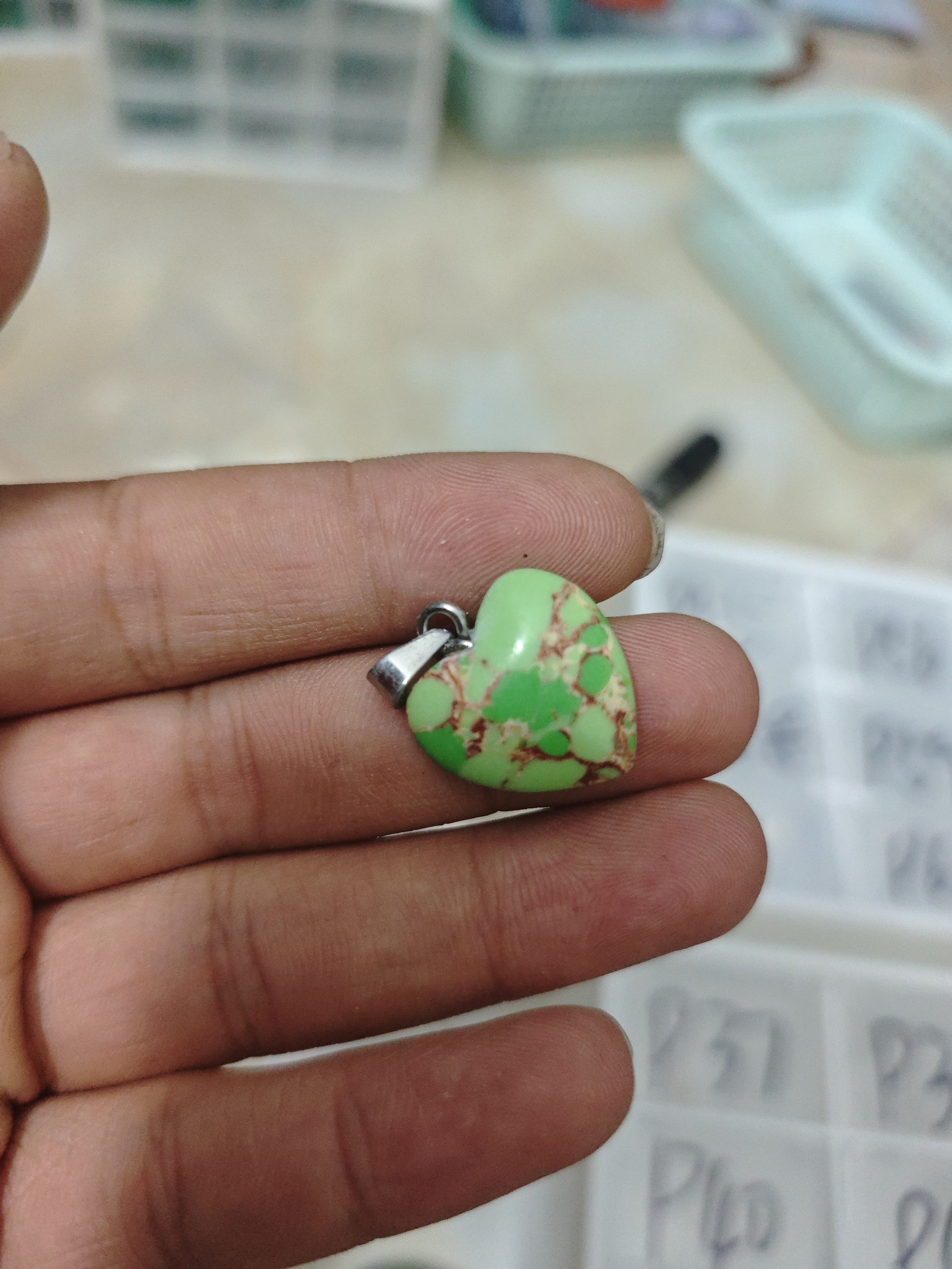 p35苹果花爱心吊坠