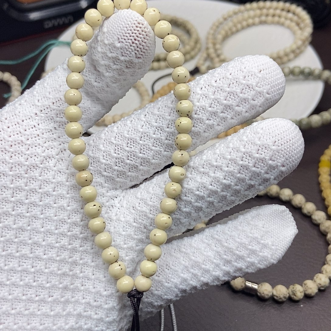 秋***尘星月菩提吊坠6圆星月菩提手串手持