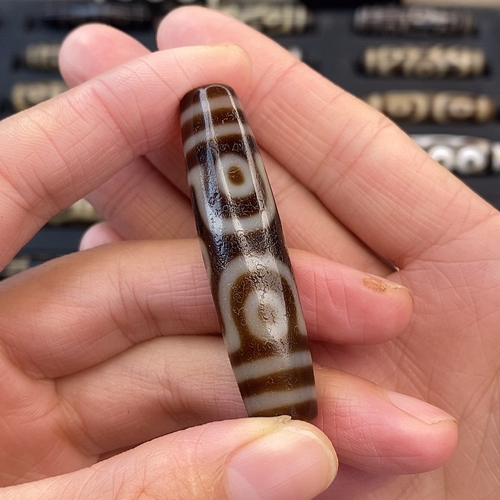 扎***措玛瑙/玉髓未镶嵌颈饰