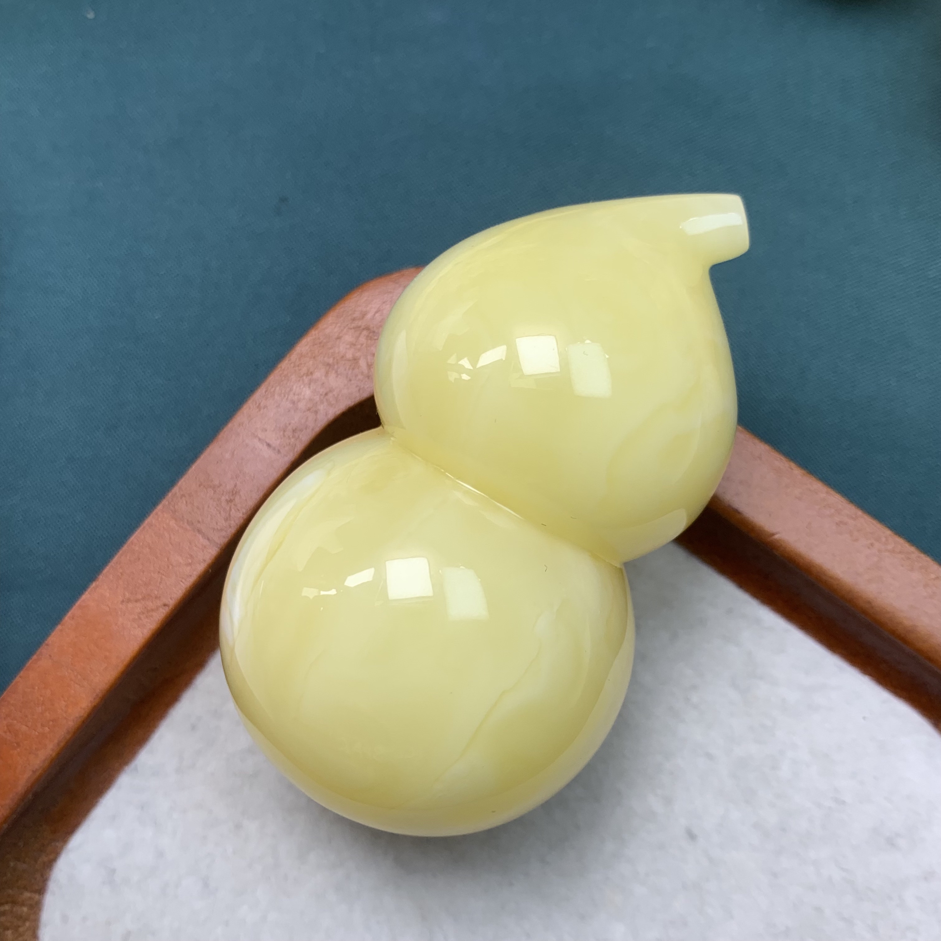 天然琥珀蜜蜡浓白蜡妖花大葫芦（抖音基地发货，带证书）