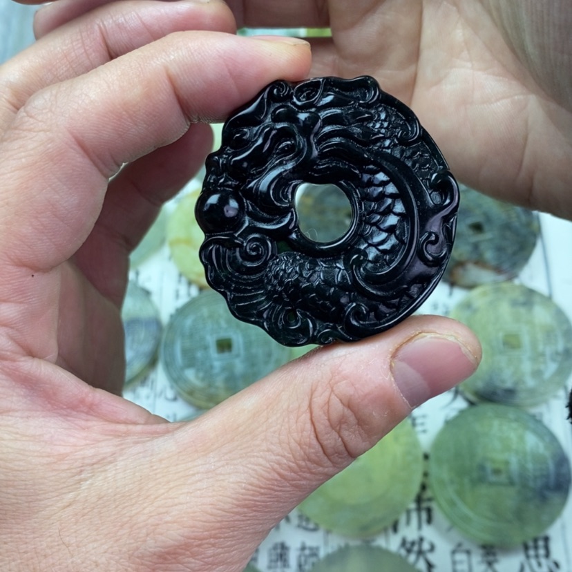 【闪购商品】岫玉颈饰未镶嵌岫玉龙鱼吊坠