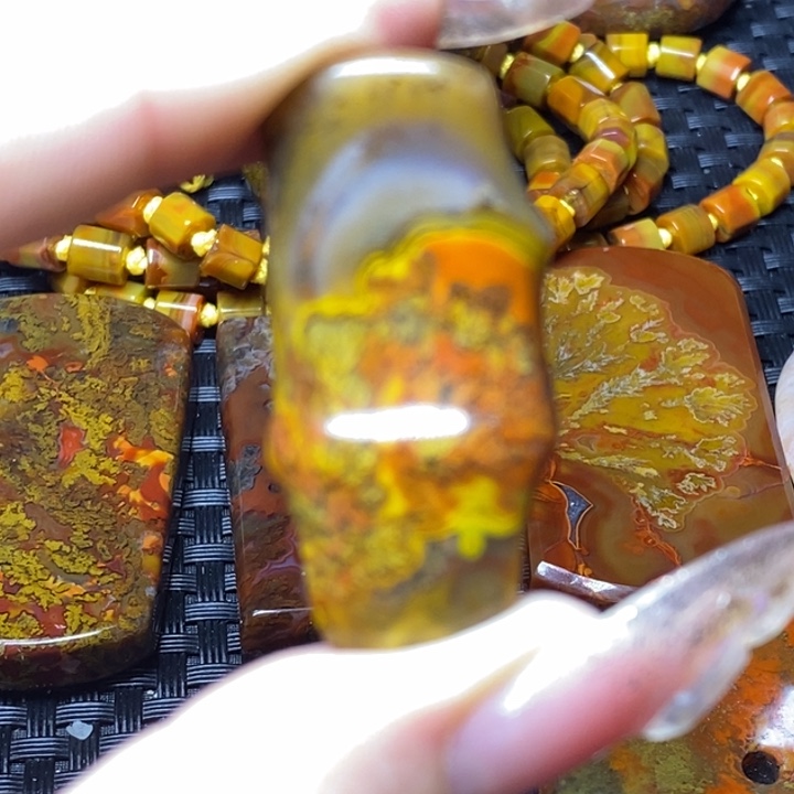 玛瑙/玉髓颈饰未镶嵌