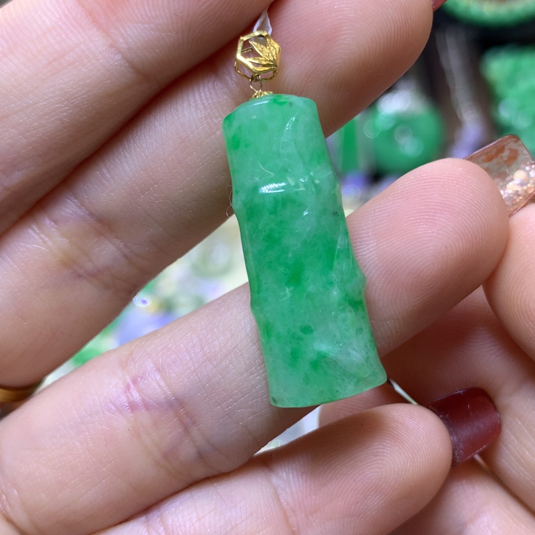 【闪购商品】翡翠颈饰18K金镶嵌翡翠