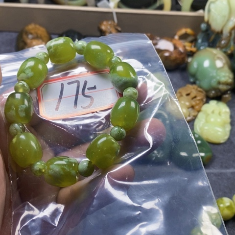 合金蛇纹石玉颈饰