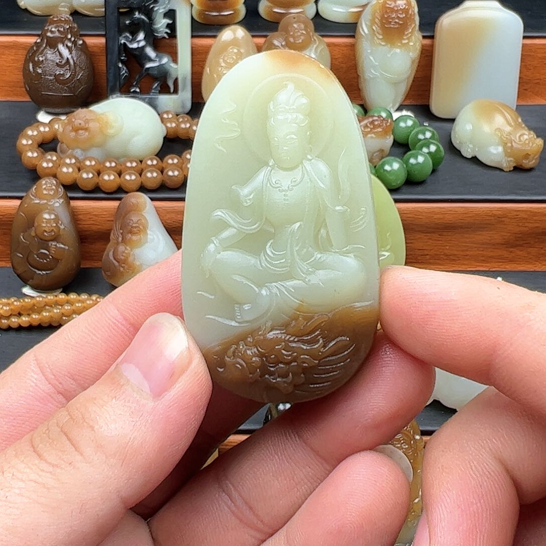 和田玉（糖玉）颈饰未镶嵌自**修