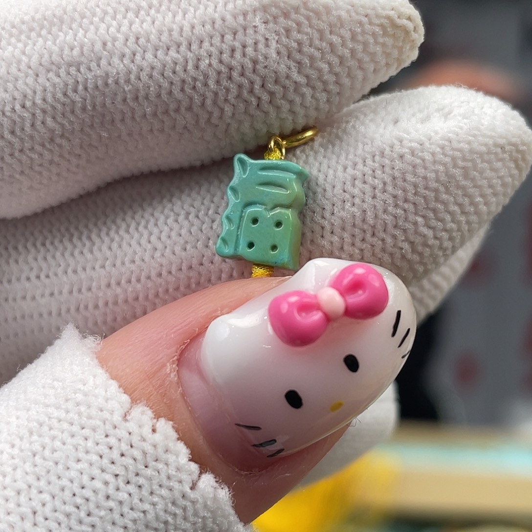 绿松石未镶嵌挂件