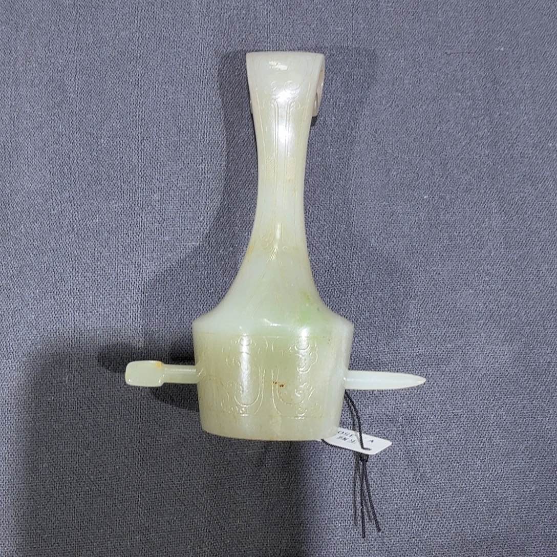 顿***年未镶嵌和田玉挂件