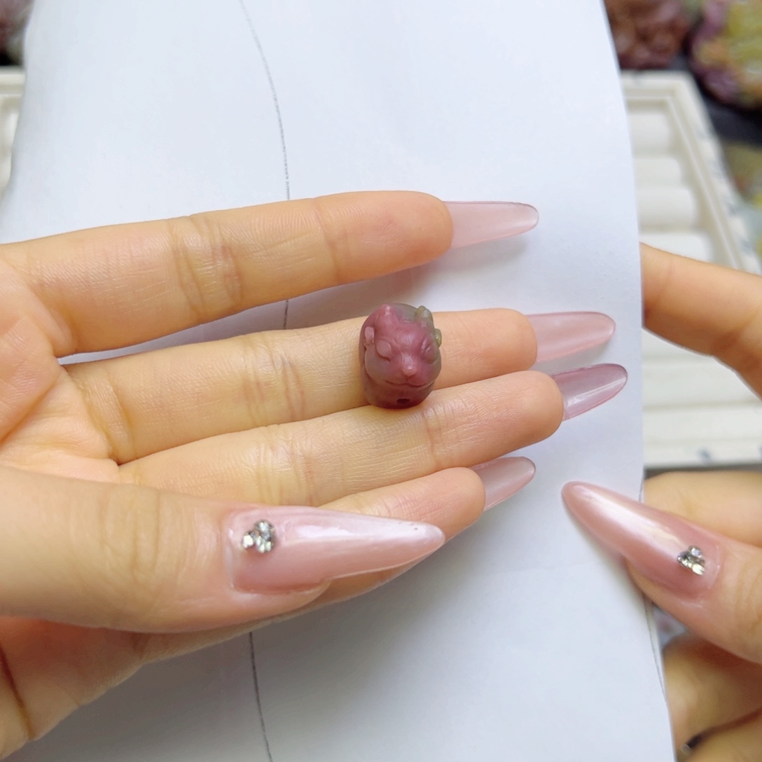 小***熊玛瑙/玉髓未镶嵌定制吊坠