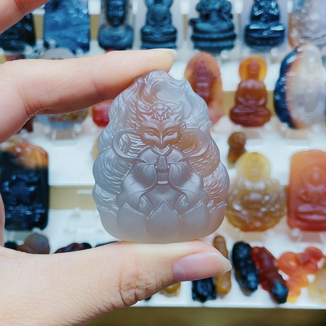 玛瑙/玉髓颈饰未镶嵌?****