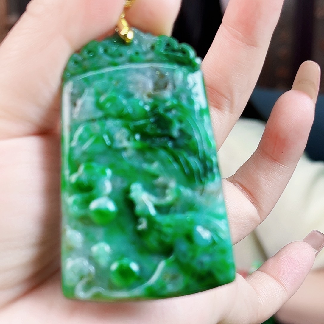 翡翠未镶嵌颈饰吊坠