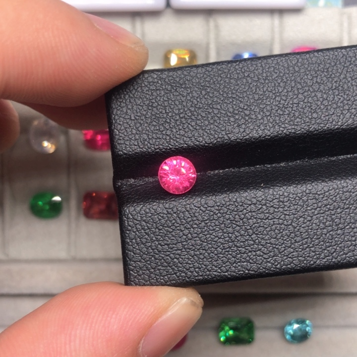 裸石尖晶石0.86ct马亨盖