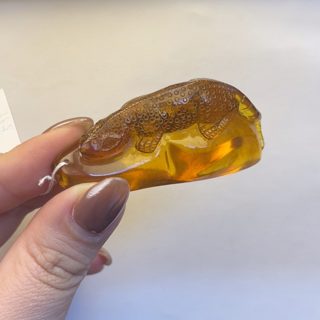 琥珀手链未镶嵌缅甸琥珀雕刻件壁虎