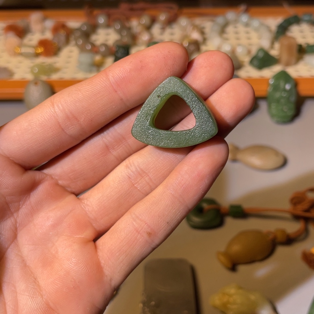 元****和田玉未镶嵌颈饰