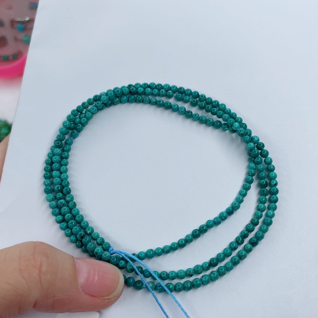 绿松石颈饰未镶嵌