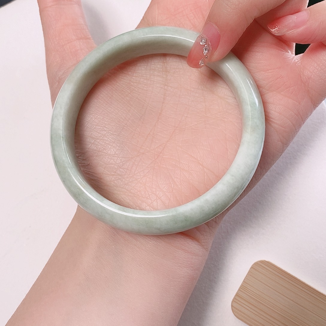 蓝田玉（蛇纹石化大理石玉）手镯未镶嵌