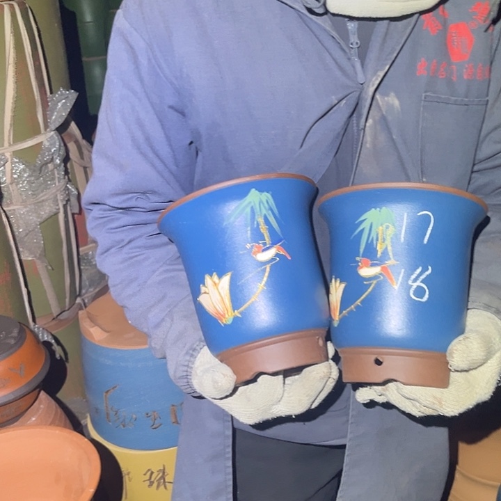 紫砂花盆紫砂花盆和小