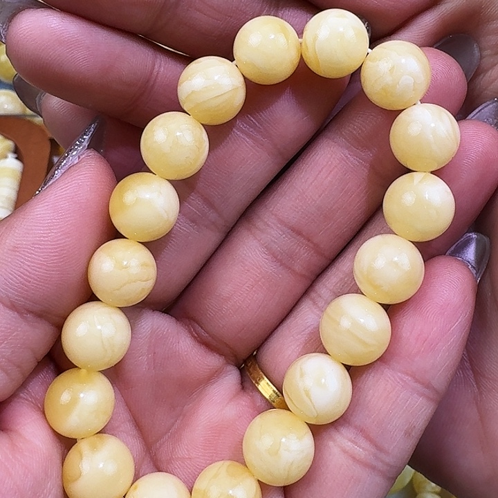 琥珀未镶嵌裸石11m   质检加10