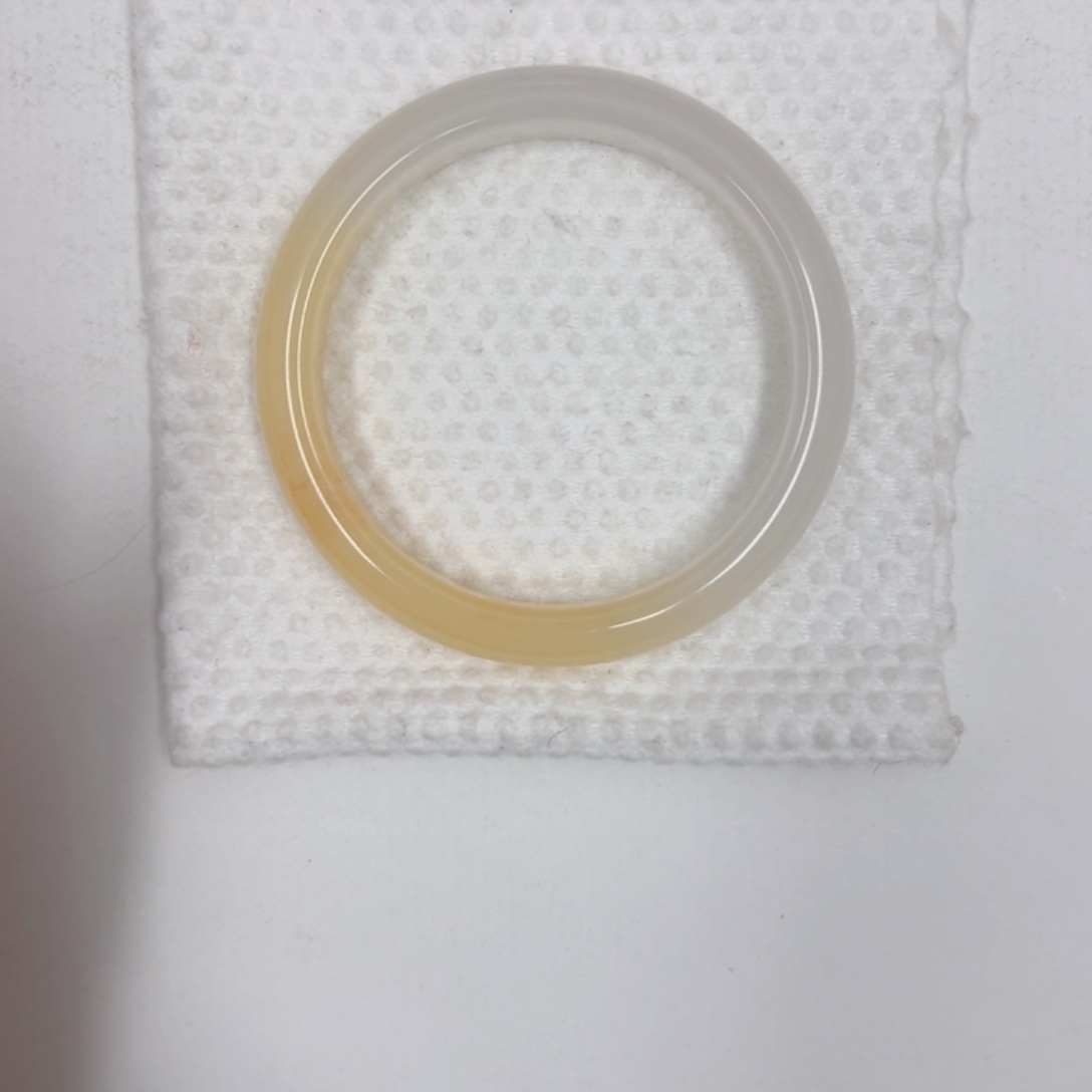 琑***石英质玉未镶嵌手镯