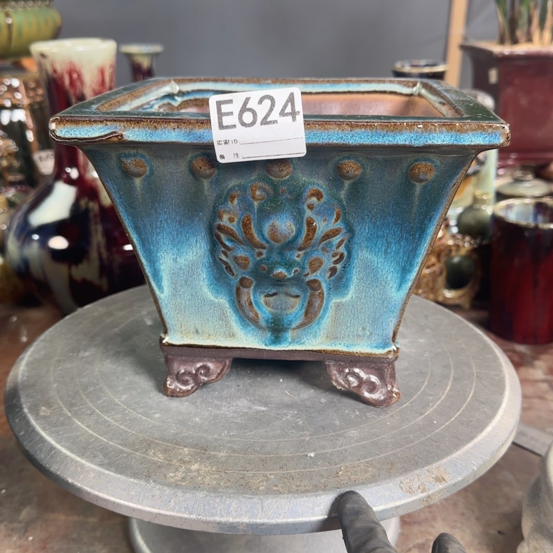 小***明紫砂花盆624           