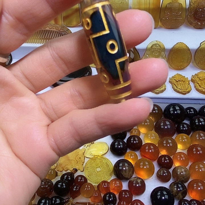 琥珀未镶嵌吊坠(不含链)天然缅甸琥珀金棕九眼天珠