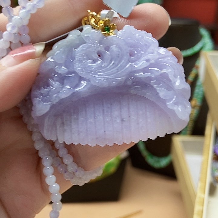 翡翠未镶嵌颈饰吊坠