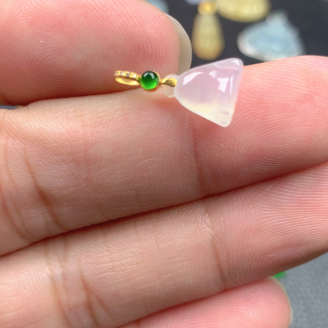 【闪购商品】颈饰18K金镶嵌翡翠翡翠