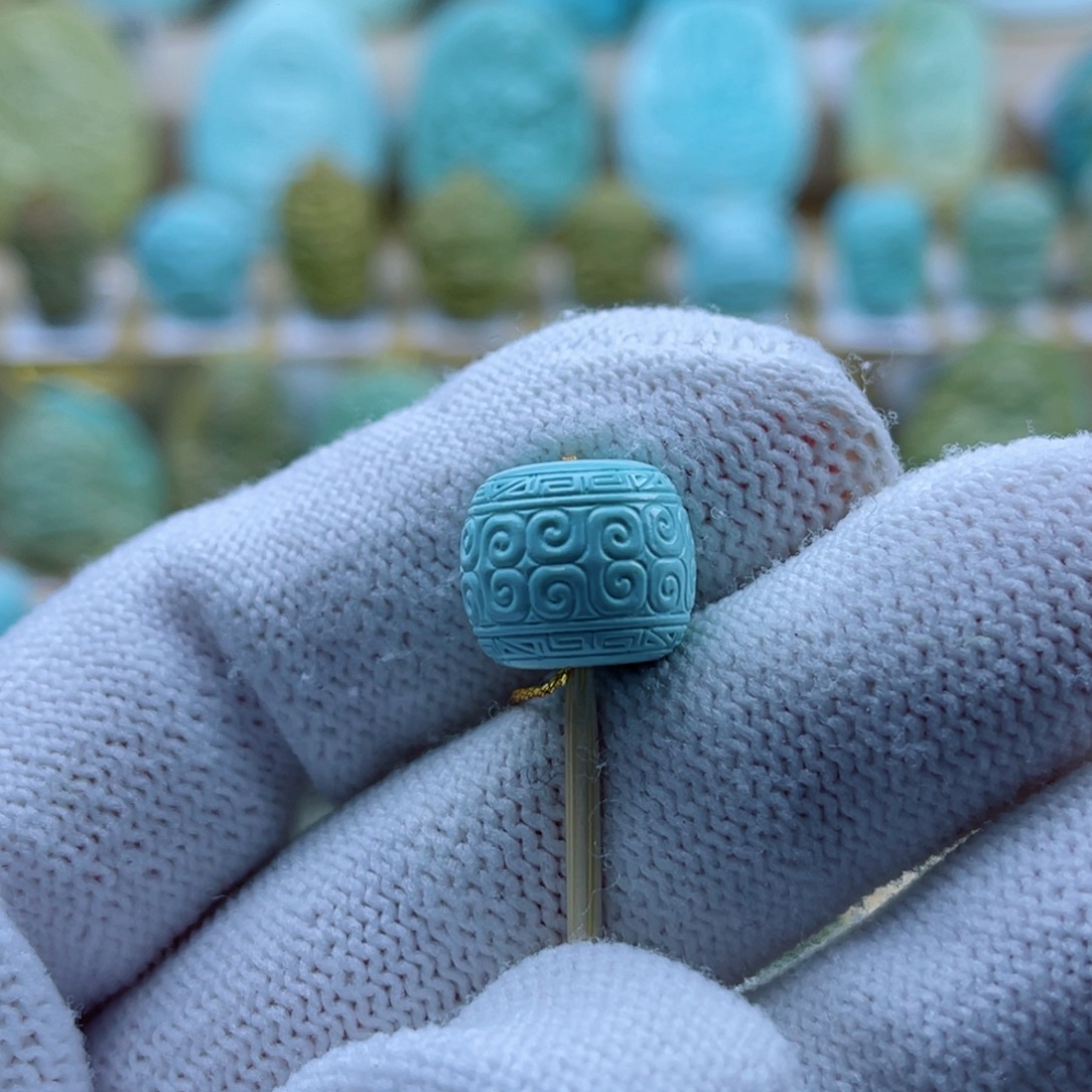 绿松石未镶嵌珠宝奇石