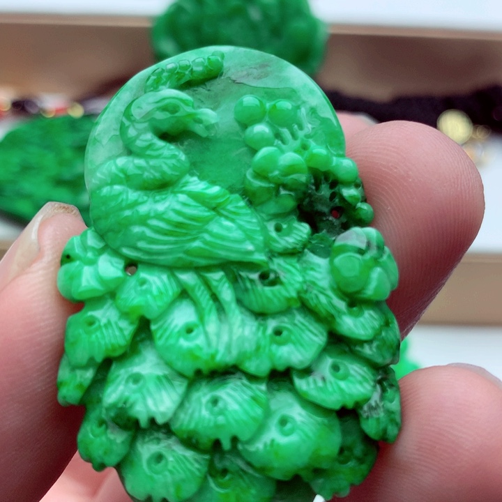 翡翠未镶嵌吊坠(不含链)