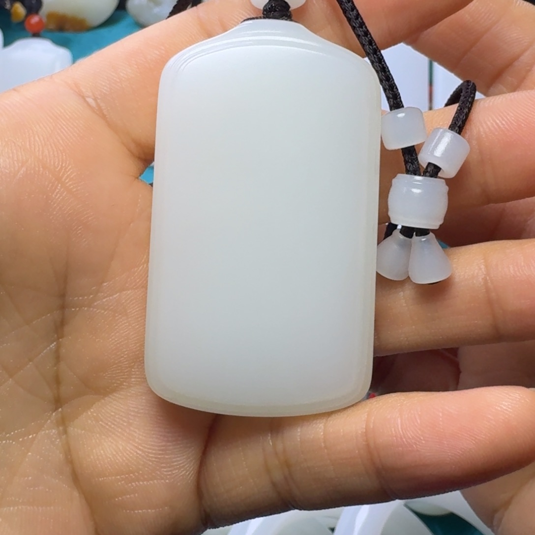 和田玉颈饰未镶嵌新****电