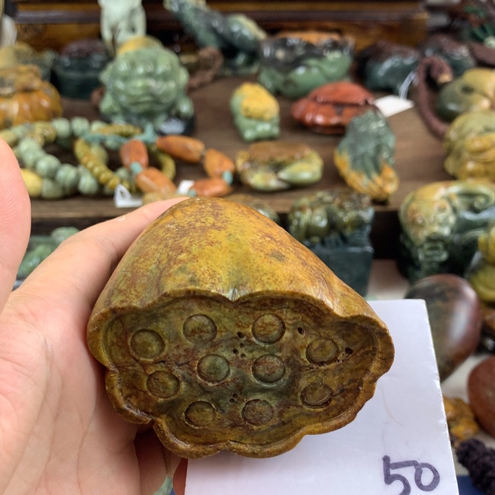 岫岩河磨玉（透闪石质玉）未镶嵌珠宝奇石