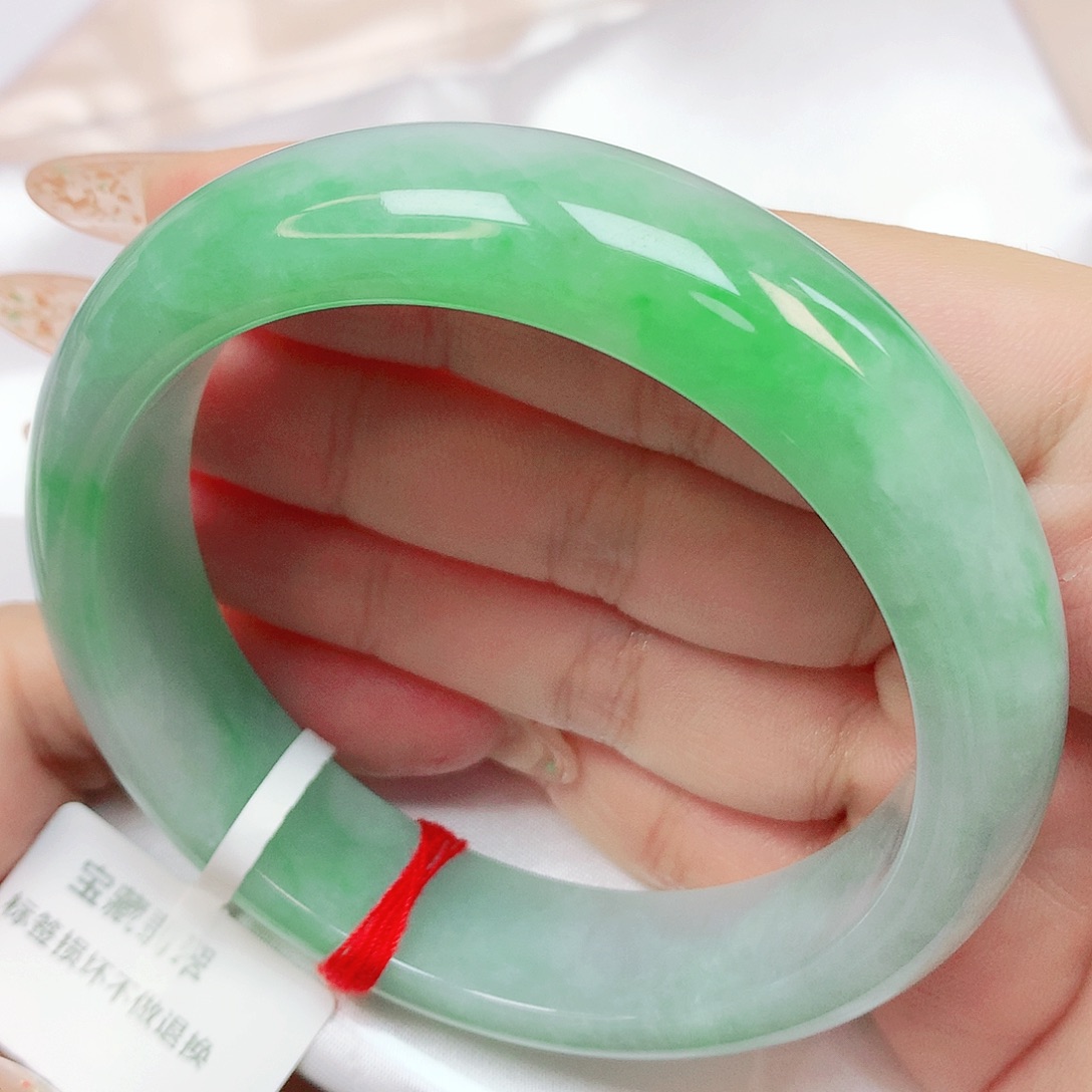 翡翠未镶嵌手镯抖音561