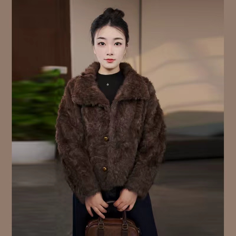 【梦Meng】 2025年新款长袖秋冬纯色女保暖短外套毛领翻领女装气质