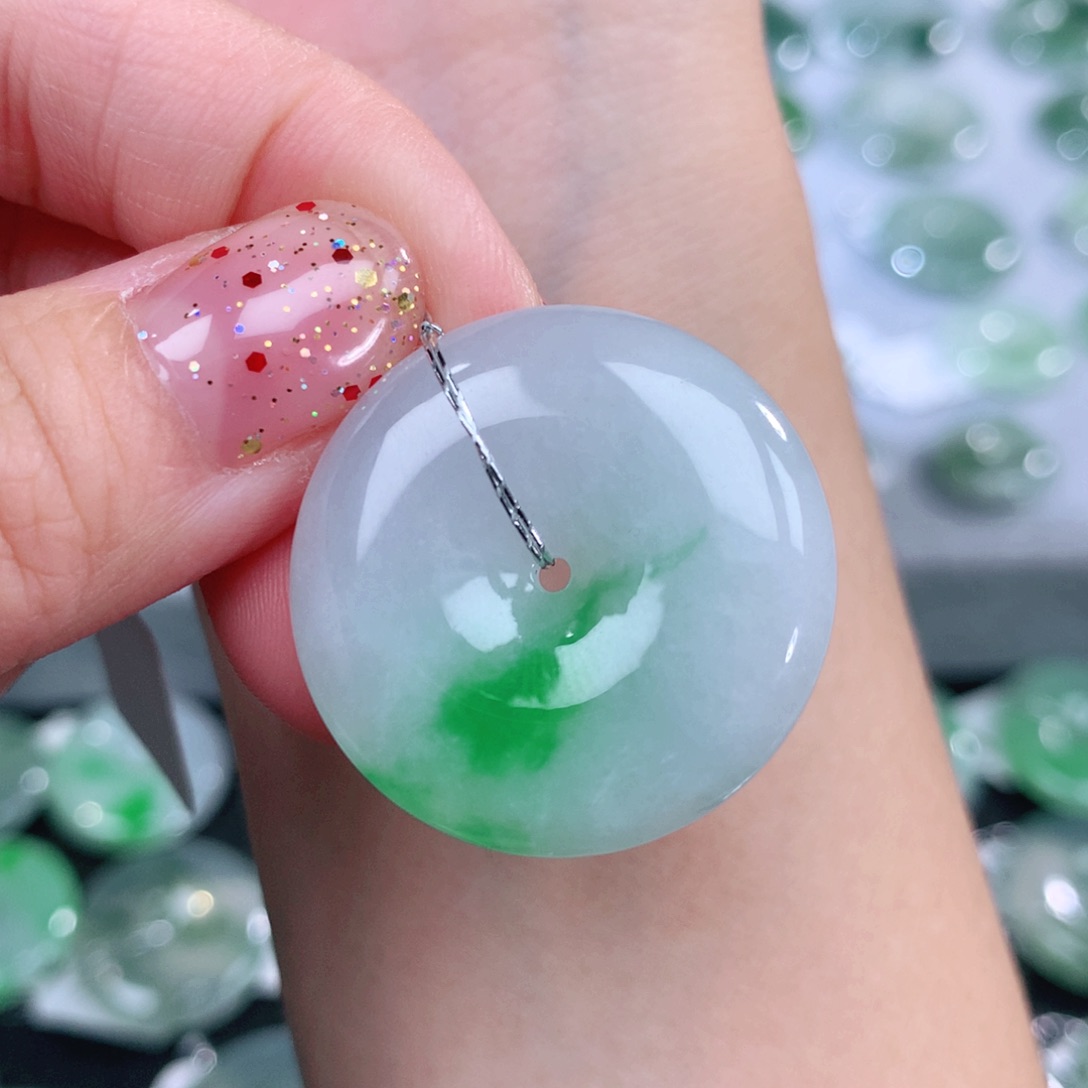 翡翠未镶嵌颈饰天然缅甸翡翠