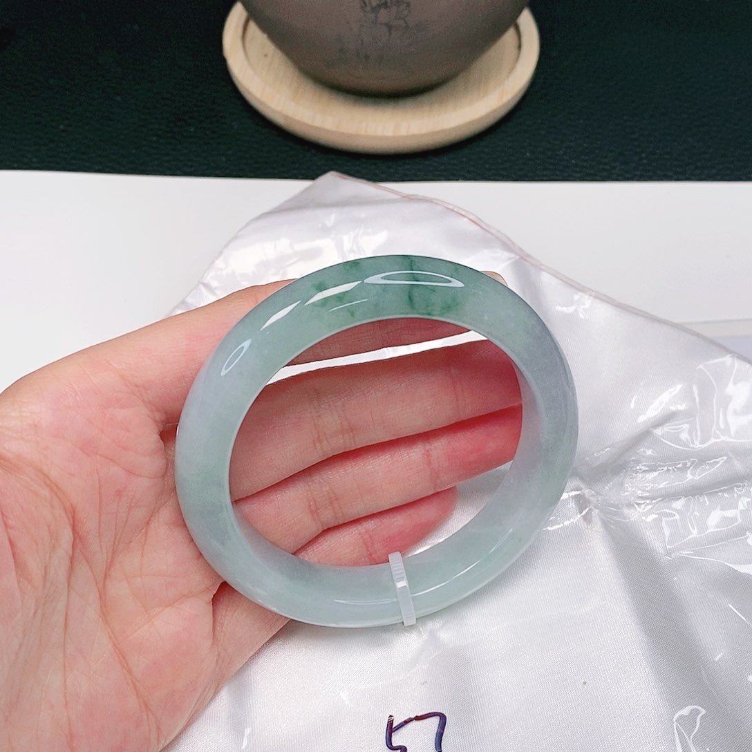【闪购商品】翡翠手镯未镶嵌正圈