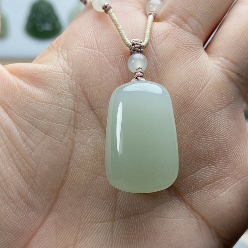 【闪购商品】颈饰未镶嵌和田玉以*-