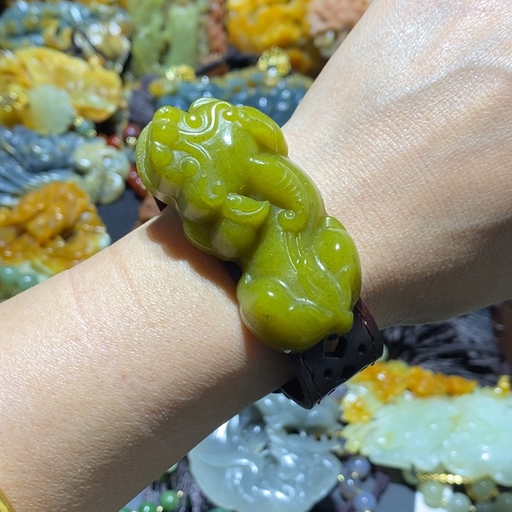 岫玉岫玉吊坠未镶嵌