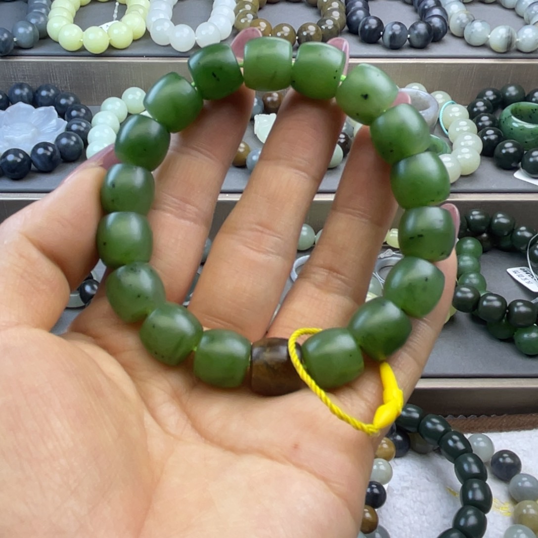 未镶嵌和田玉手链