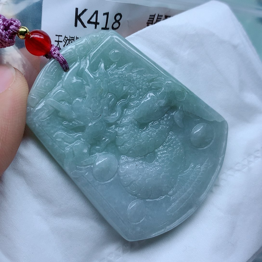 翡翠颈饰未镶嵌牌子