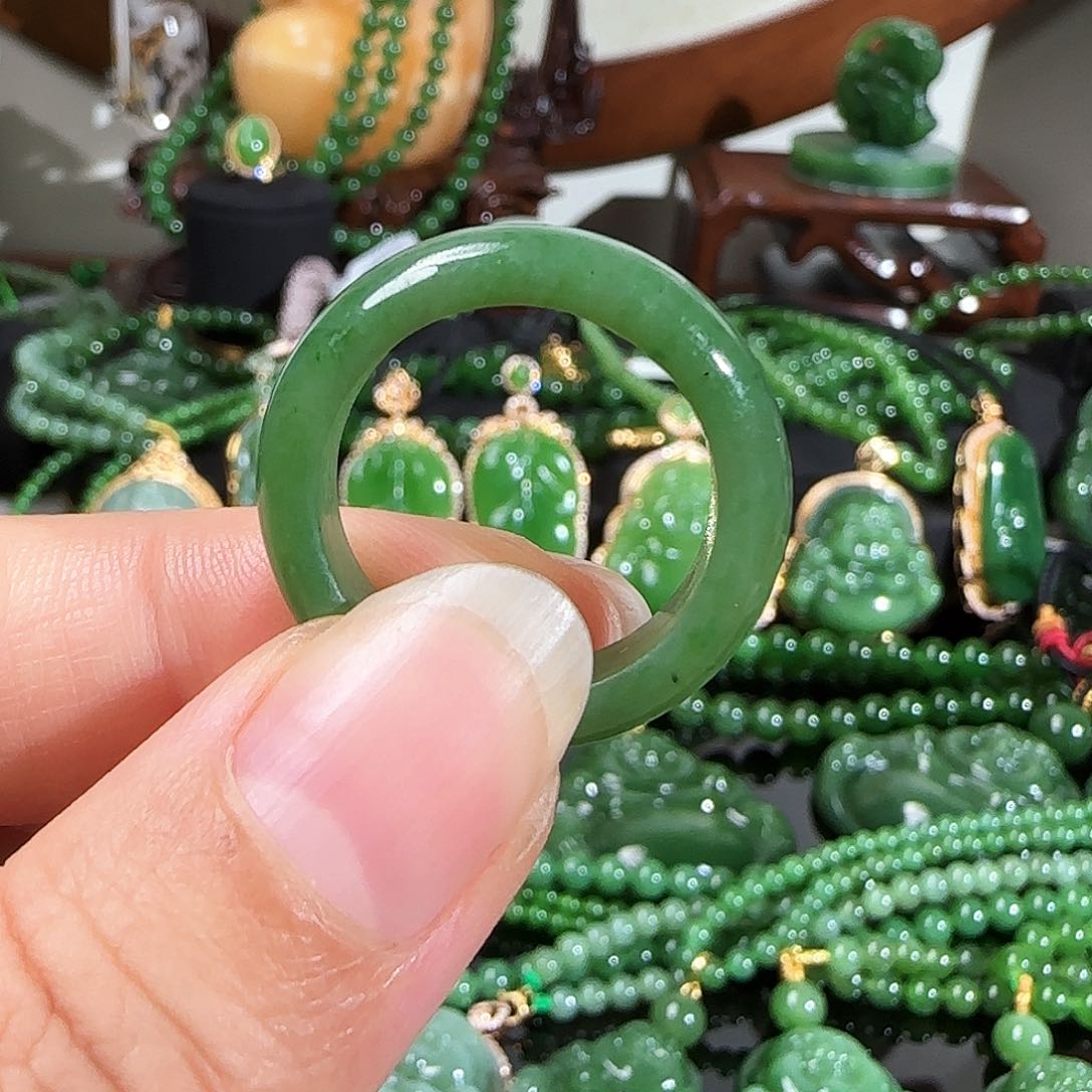 和田玉（碧玉）戒指未镶嵌