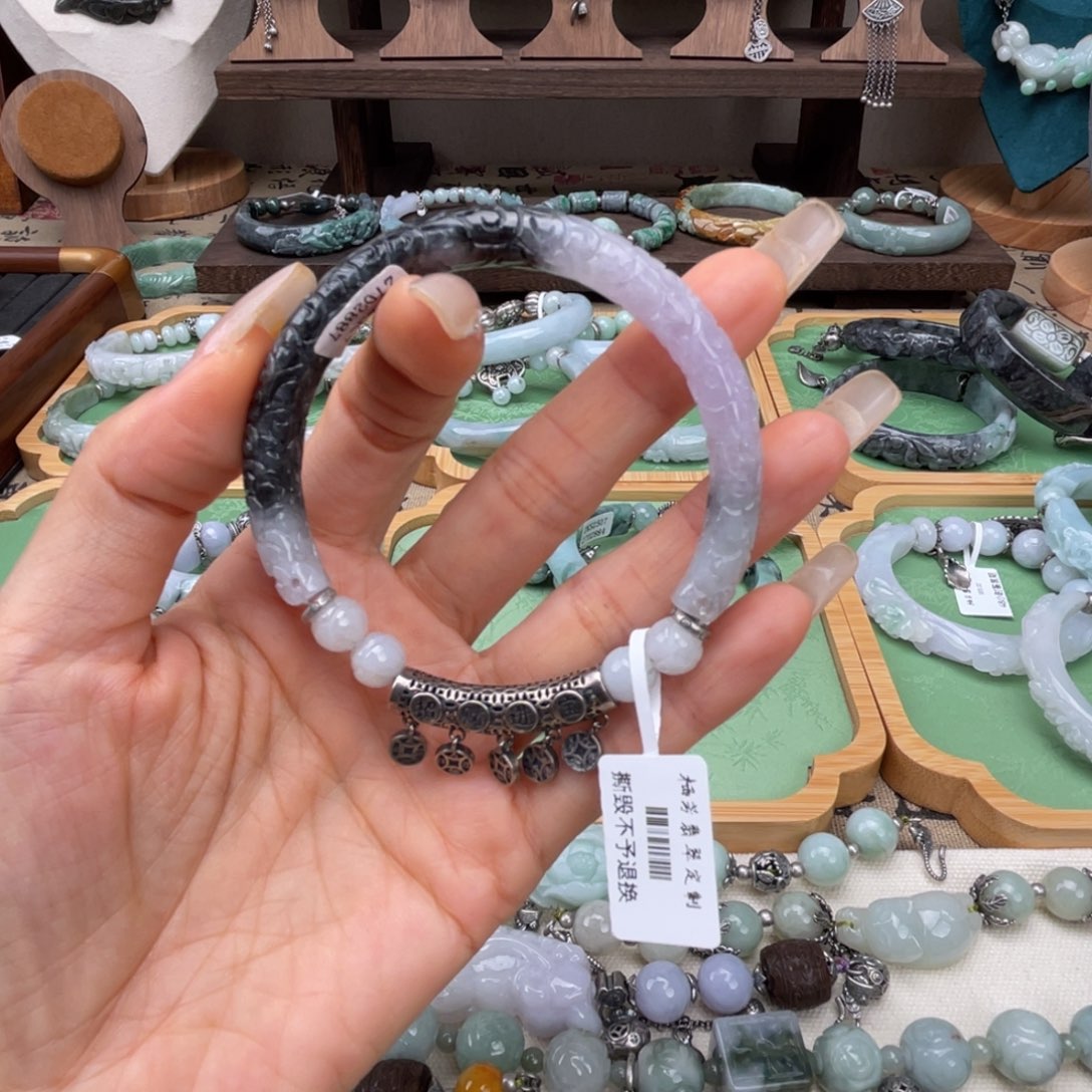 李****未镶嵌手链翡翠翡翠手镯