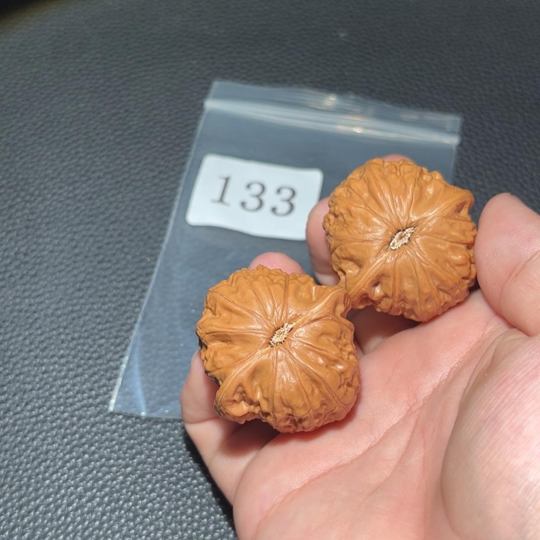 文玩核桃吊坠铁锤133