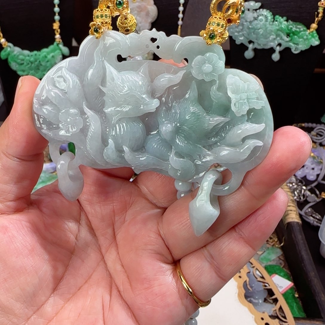 翡翠颈饰未镶嵌仿古