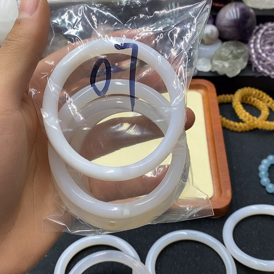 玛瑙/玉髓珠宝半成品合金无***?