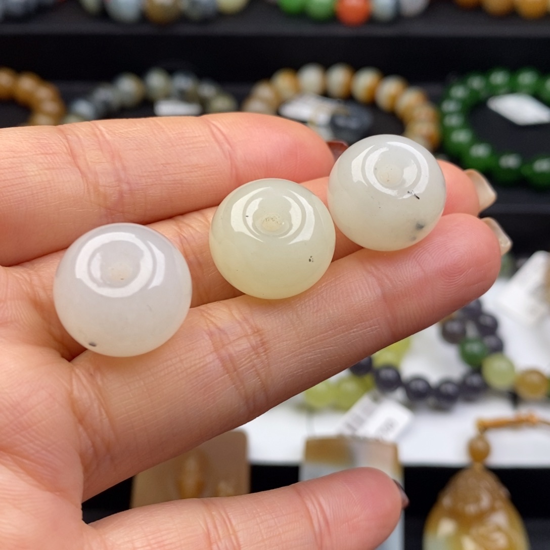 和田玉未镶嵌手串多样性发货