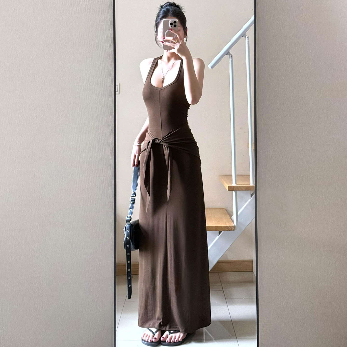 法式气质U领工字背心吊带连衣裙高级性感纯欲收腰绑带长裙4795