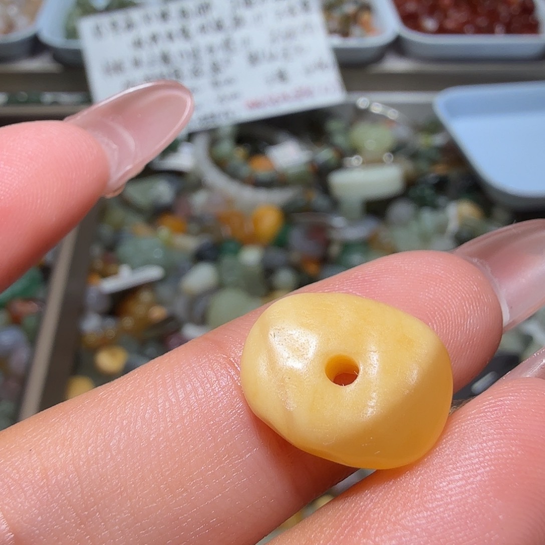 和田玉未镶嵌珠宝奇石