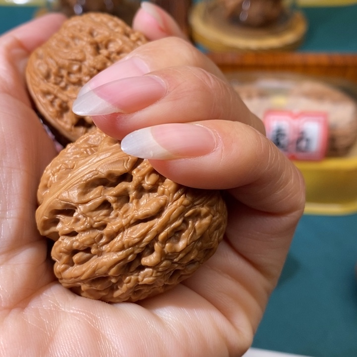 文玩核桃吊坠吃**饿滚石