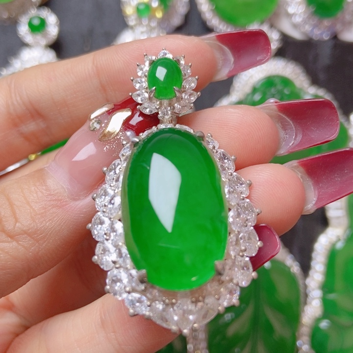 翡翠颈饰银S925镶嵌