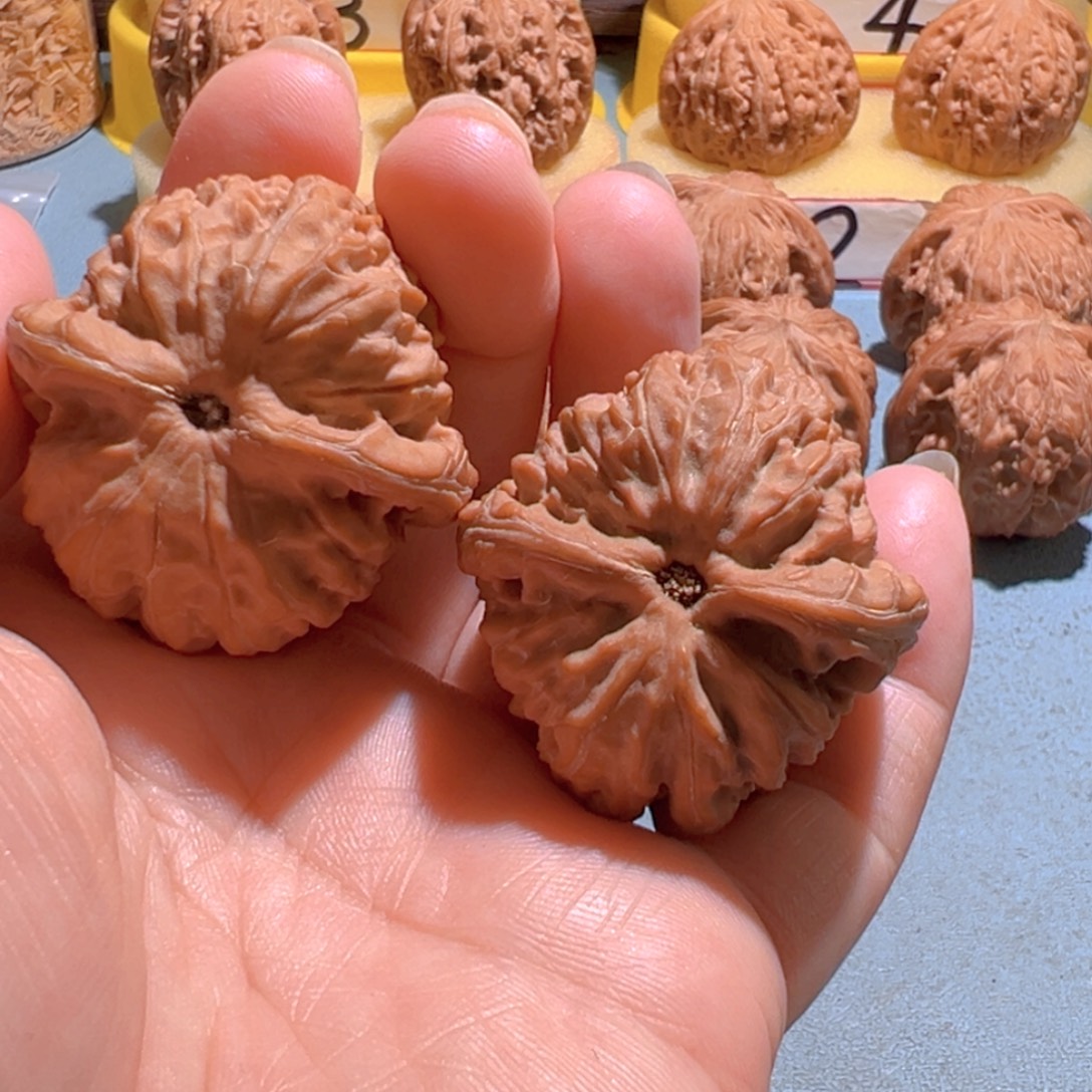 张***扬把件文玩核桃天眼39