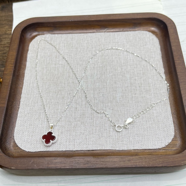 0803-玛瑙四叶草项链10mm按颜色拍